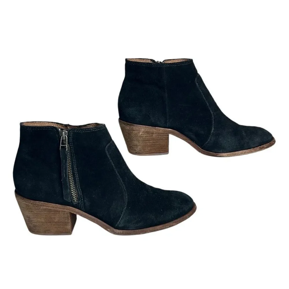 Madewell - “The Janice Boot” Heel Ankle Bootie in Black Suede - Size 10. Black